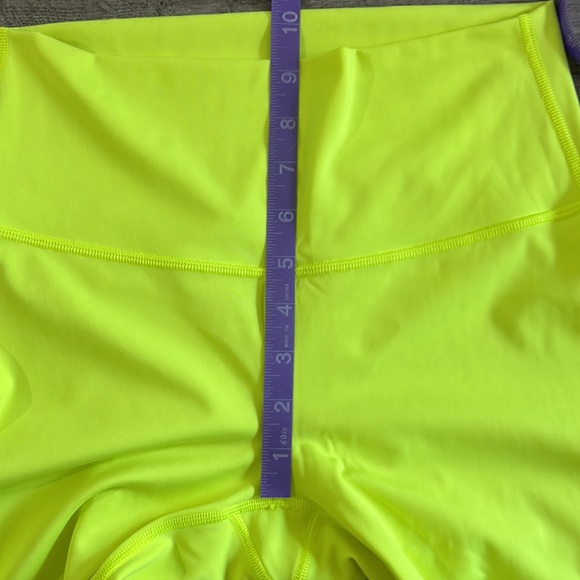 Lululemon Wunder Under High Rise 28" Leggings Highlighter Yellow Size 6 - Picture 5 of 7
